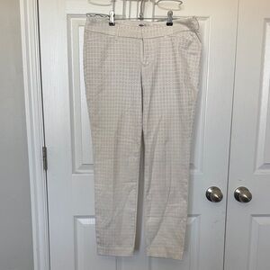 Old Navy Women’s Textured White Pixie Dress Pants